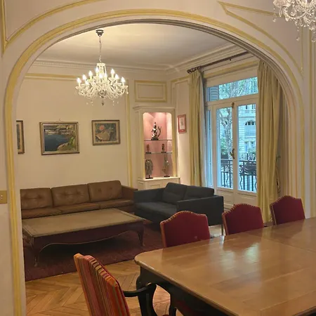 Lägenhet 3 Bedroom Eiffel Tower