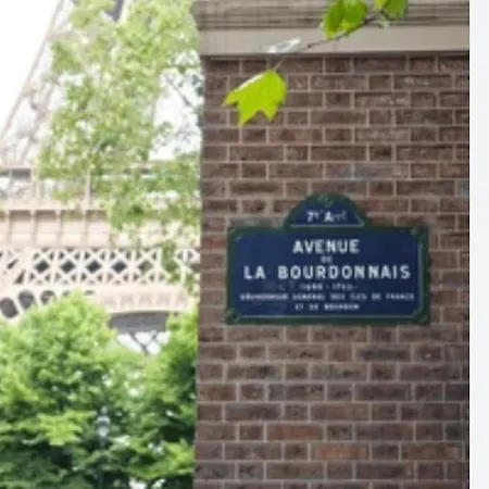 3 Bedroom Eiffel Tower Parigi